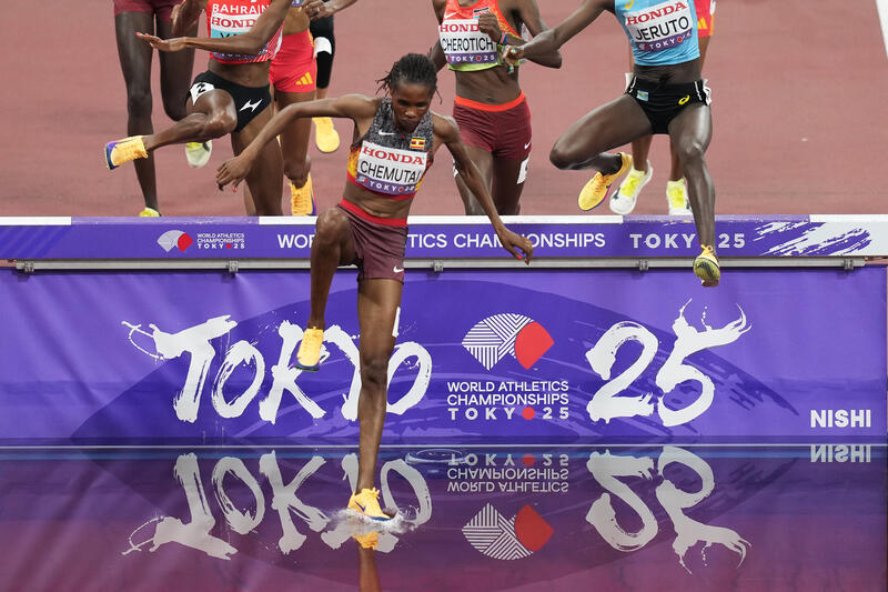 Peruth Chemutai of Uganda leads the pack over the first jump during the the 3000 Metres Steeplechase Women Final at the World Athletics Championships in Tokyo, Japan on September 17, 2025. Matrix Images / Nic Bothma