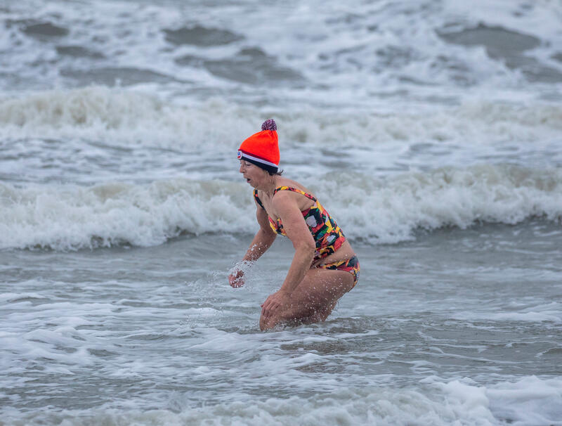 Scheveningen New Year’s Dive Canceled Due to Strong Wind