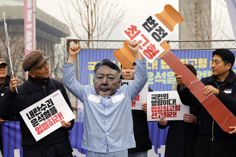 Civic groups demand maximum sentence for former President Yoon in South Korea