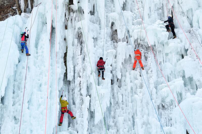 South Korea's Pandae Ice Park attracts winter sports enthusiasts