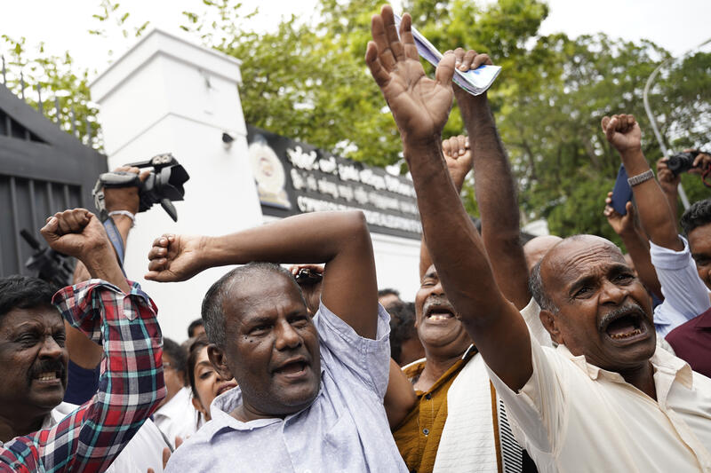 Former President Mahinda Rajapaksa arrive to the Bribery Commission in Colombo, Sri Lanka