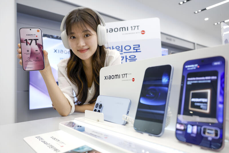 Xiaomi Korea unveils 17T smartphone at launch event in Seoul