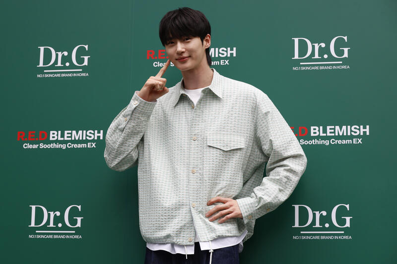 Byeon Woo-seok attends Dr.G pop-up store event in South Korea