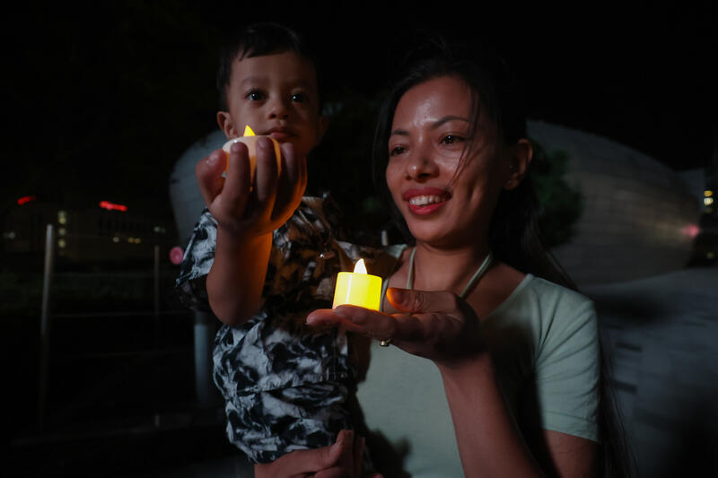 candlelight vigil held for Nepal flash flood victims, South Korea