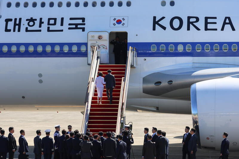 south korea president Lee Jae Myung, first lady depart for state visit to France